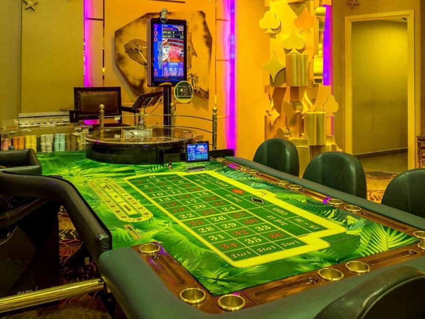 Vuni Palace Luxury Resort & Beach & Casino Kerýnia Eksteriør bilde