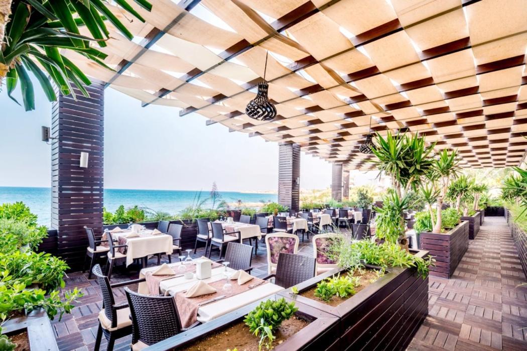 Vuni Palace Luxury Resort & Beach & Casino Kerýnia Eksteriør bilde