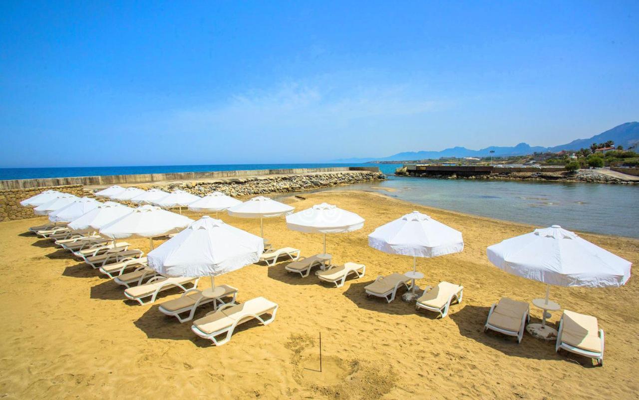 Vuni Palace Luxury Resort & Beach & Casino Kerýnia Eksteriør bilde