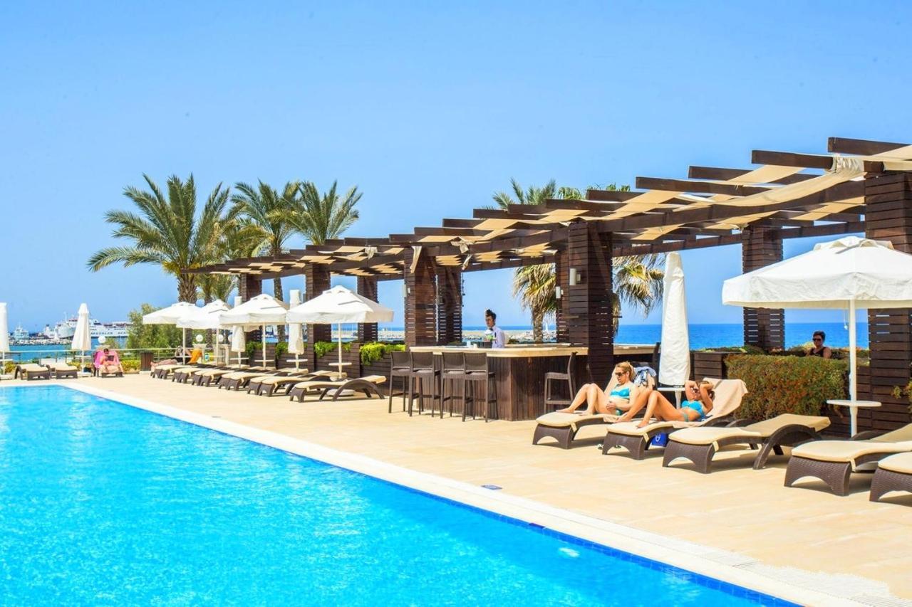 Vuni Palace Luxury Resort & Beach & Casino Kerýnia Eksteriør bilde