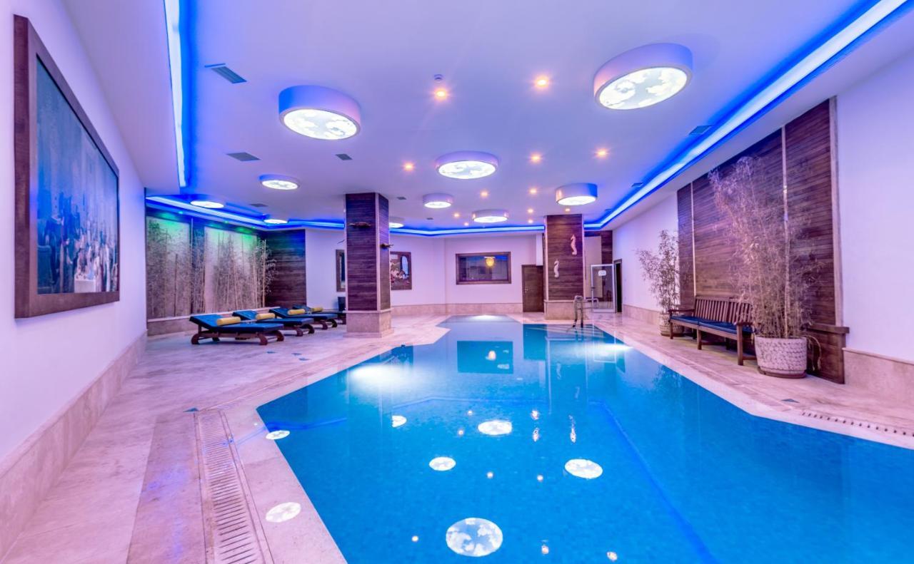 Vuni Palace Luxury Resort & Beach & Casino Kerýnia Eksteriør bilde