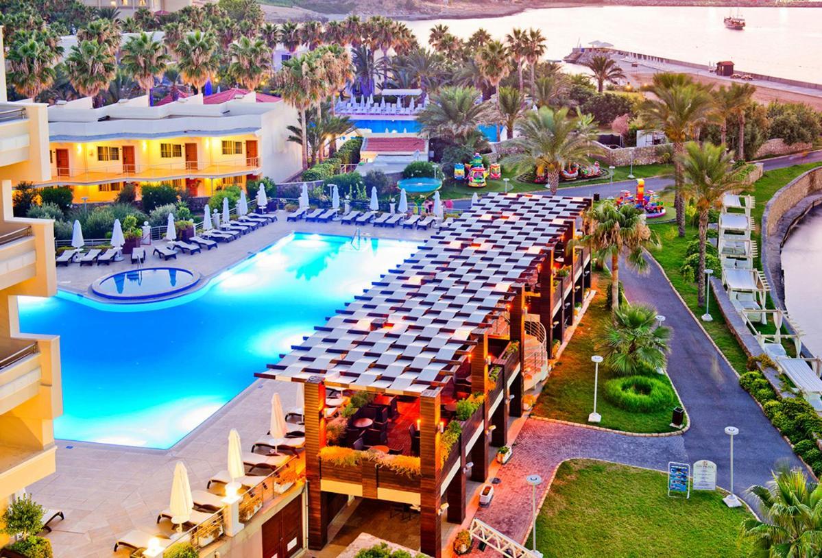 Vuni Palace Luxury Resort & Beach & Casino Kerýnia Eksteriør bilde