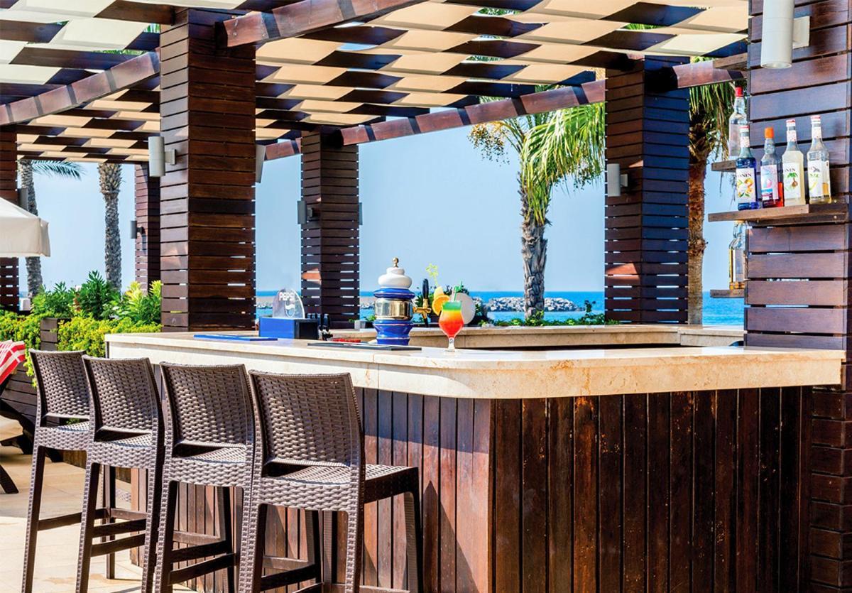 Vuni Palace Luxury Resort & Beach & Casino Kerýnia Eksteriør bilde