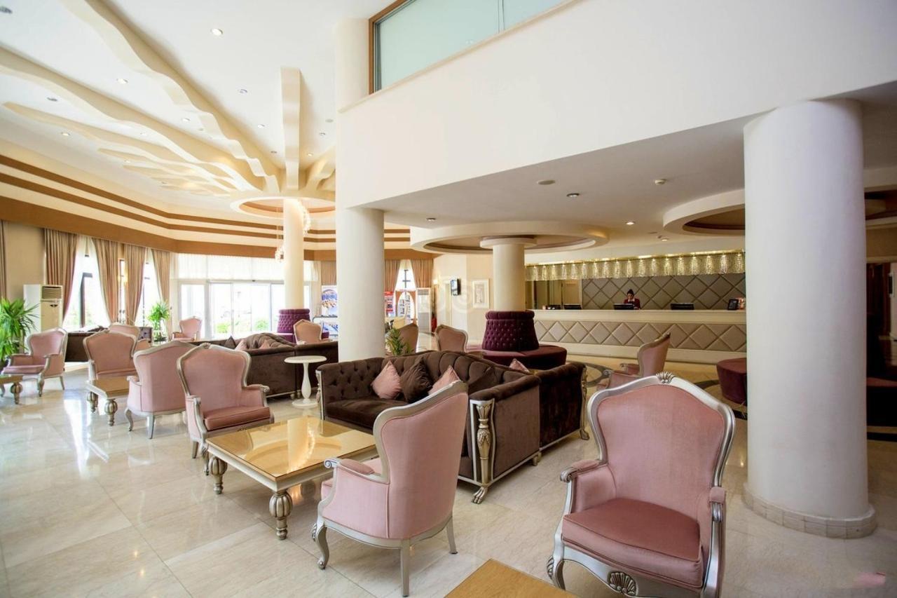 Vuni Palace Luxury Resort & Beach & Casino Kerýnia Eksteriør bilde