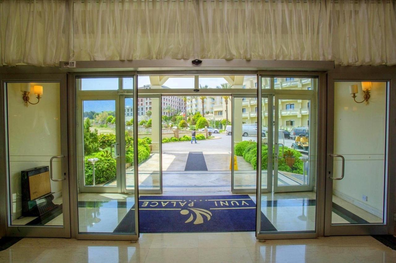 Vuni Palace Luxury Resort & Beach & Casino Kerýnia Eksteriør bilde